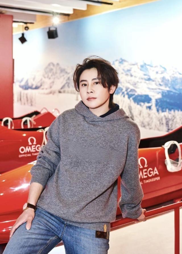 王濛说：“其实我出生后，家里人就因为我是女儿所以不喜欢我，我生出来很小，我爷说看