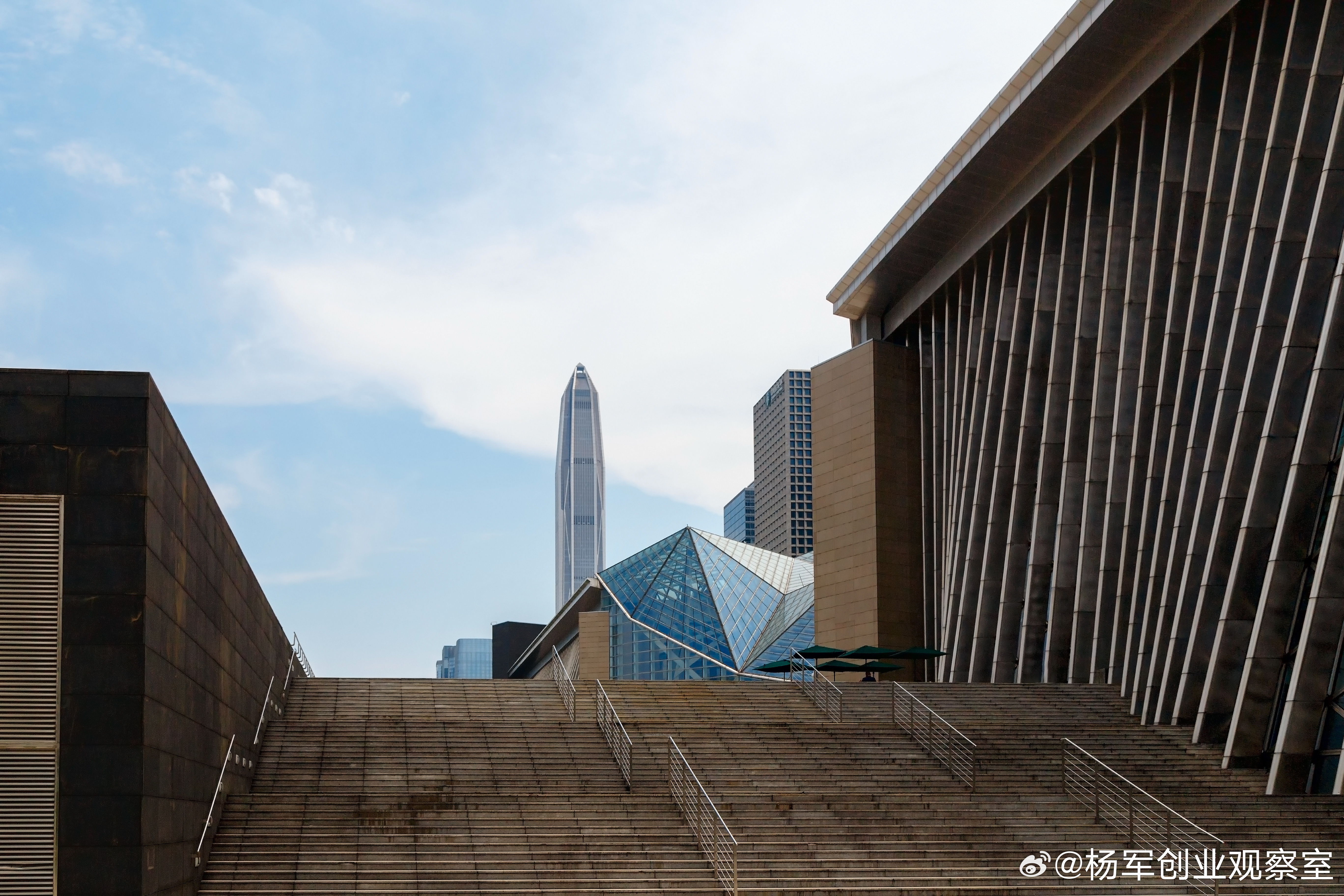 股权激励，选对人比设计复杂方案更重要。• 选错人： 若激励对象与企业价值观不符，