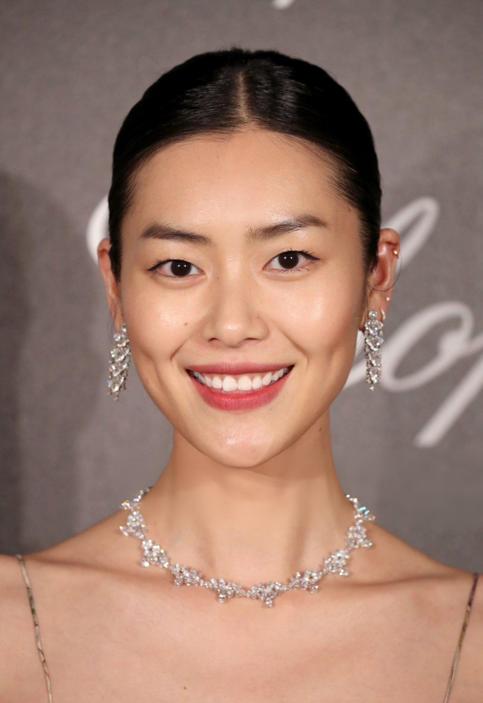 用自己的努力和坚持走到今天chopard萧邦全球品牌大使刘雯 ​​​