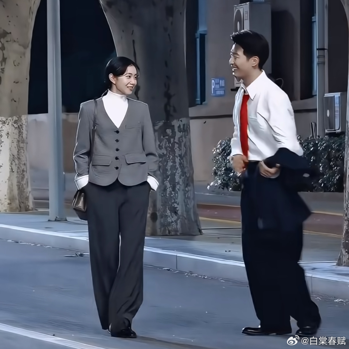 《主角》忆秦娥的两段婚姻真相：一个出轨成性车祸瘫痪，一个偏执成狂画展自刎，两任丈