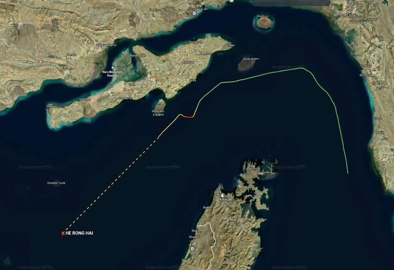 在波斯湾的油轮、货轮依然是在伊朗的许可下进行通过！

根据 Marinetraf