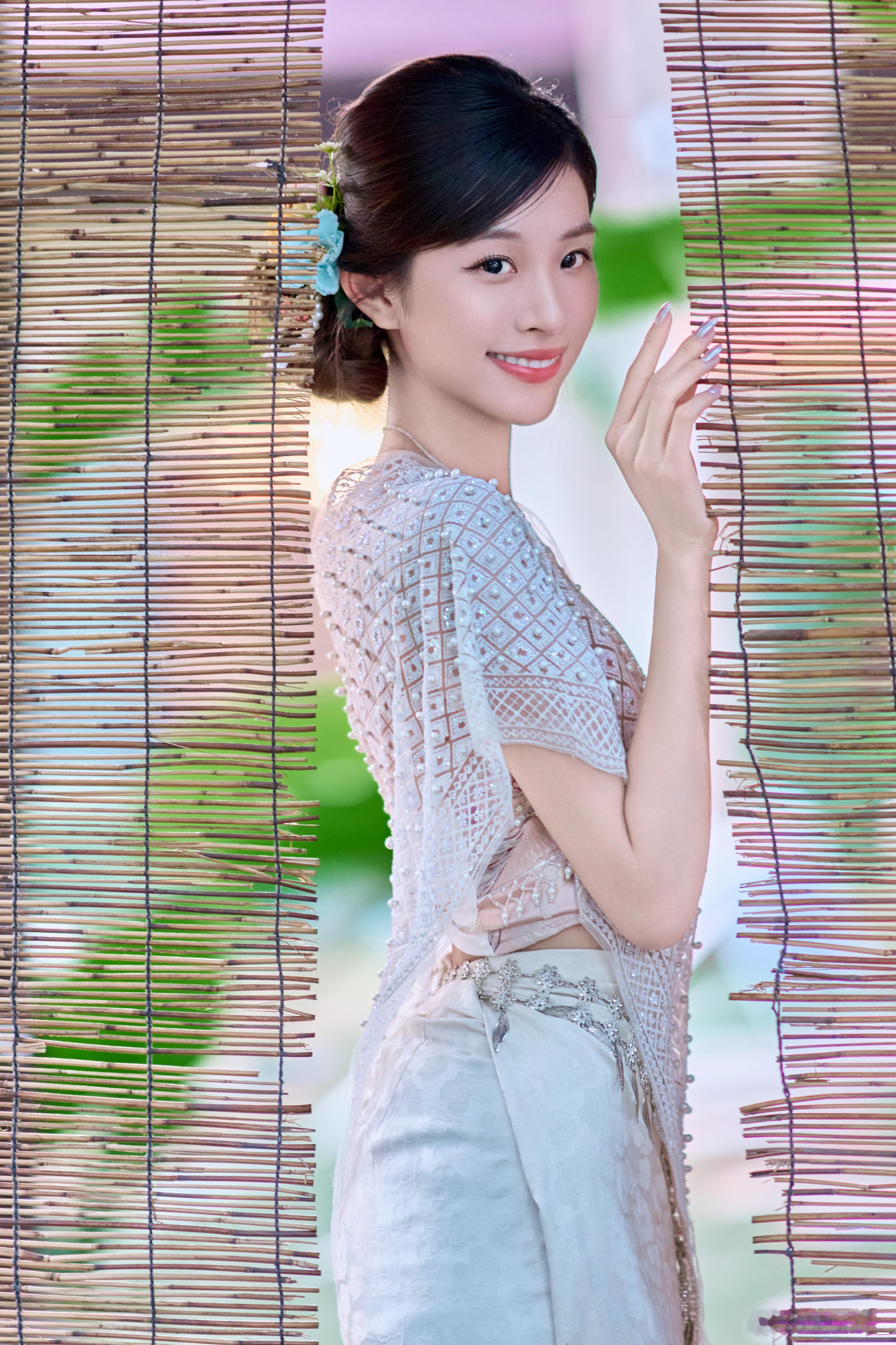 限定一日傣妹🦚🌴一起开启幸运2026分享一冠蜜糖给你