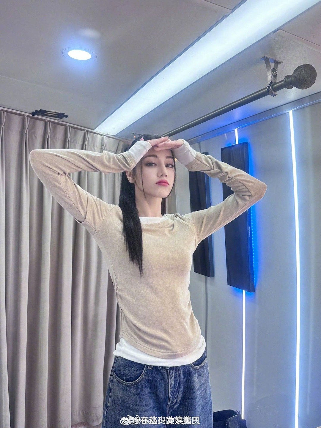 迪丽热巴公益冷知识：曾捐了很多钱给家乡新疆西部植树造林工程。但她从未公开出来营销