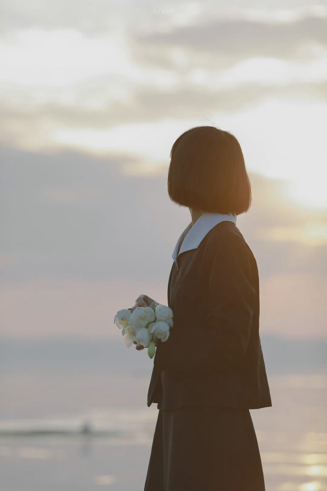 既然无处可躲，不如傻乐。既然无处可逃，不如喜悦。既然没有净土，不如静心。既然没有