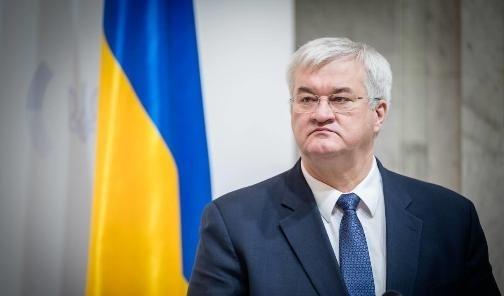 直接关门送客！这种带有羞辱性的访问，中国不要也罢！你名义上是来拜访中国，脚后跟还