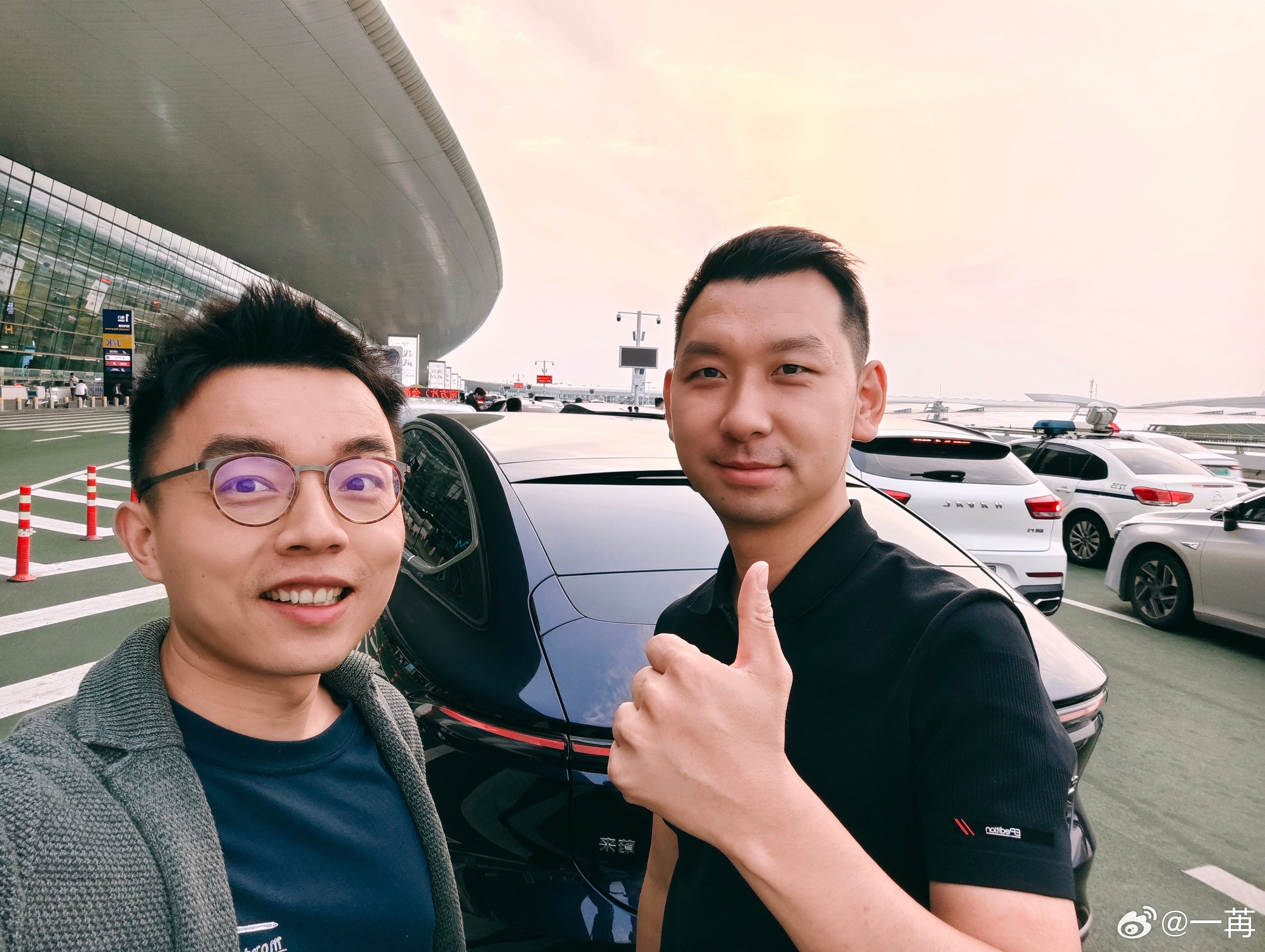 我们几乎都上过一堂课，叫做努力的价值。但我们很少上另一堂课，叫做努力的代价。上与