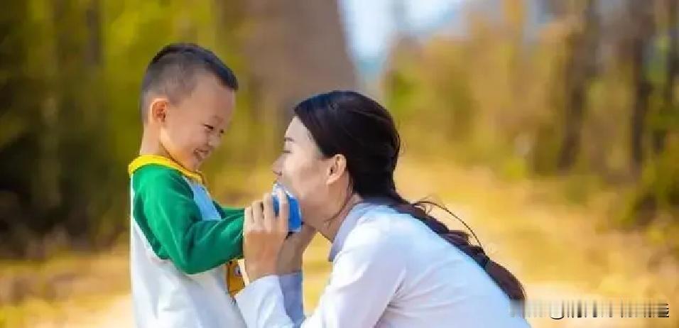 你知道吗？父母放手孩子才能成长，但很多人反而过度“盯”着，导致情绪崩溃。

长久