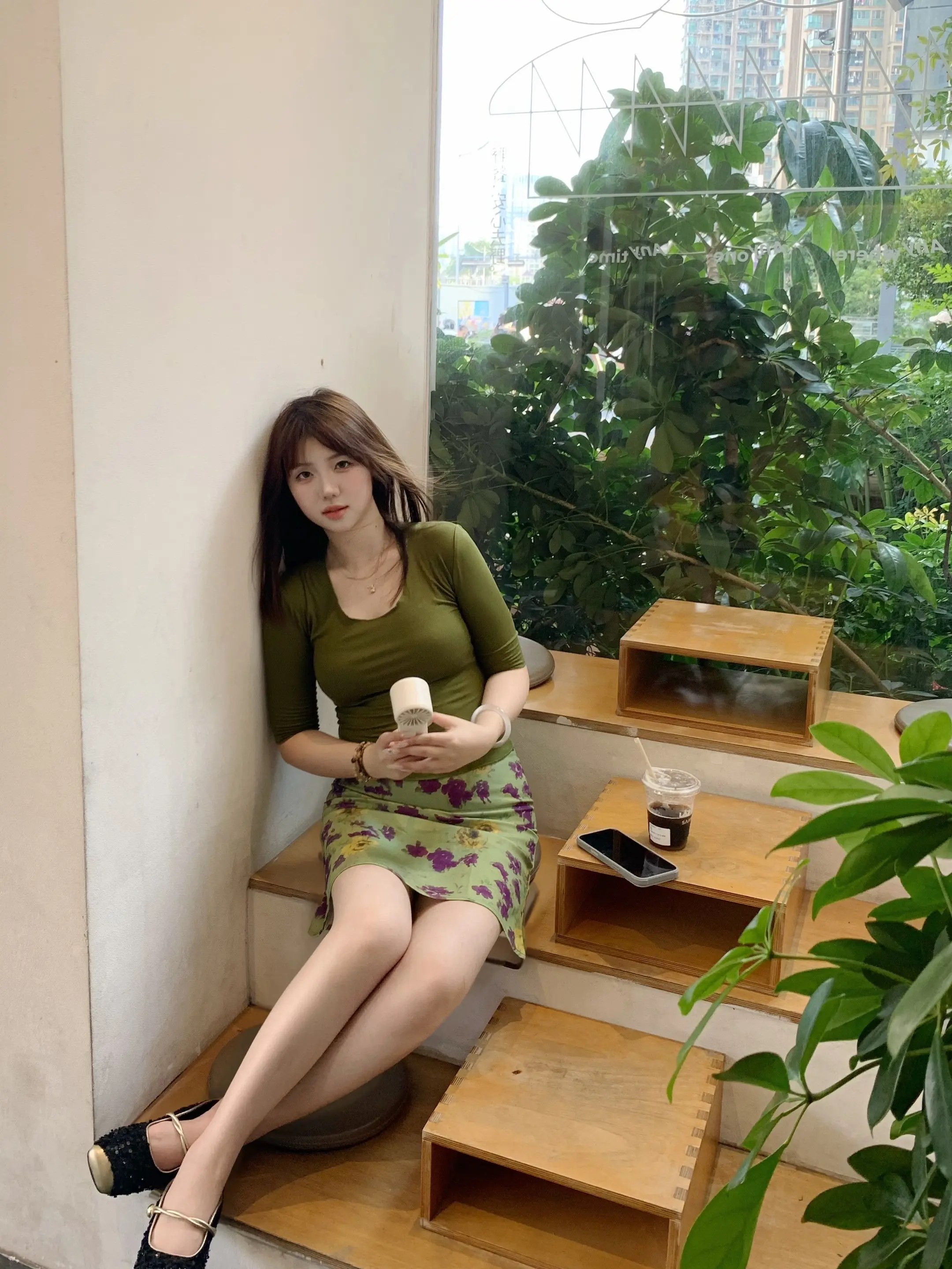 我这么情绪浓烈的人，开始平静了，也和疯了没区别