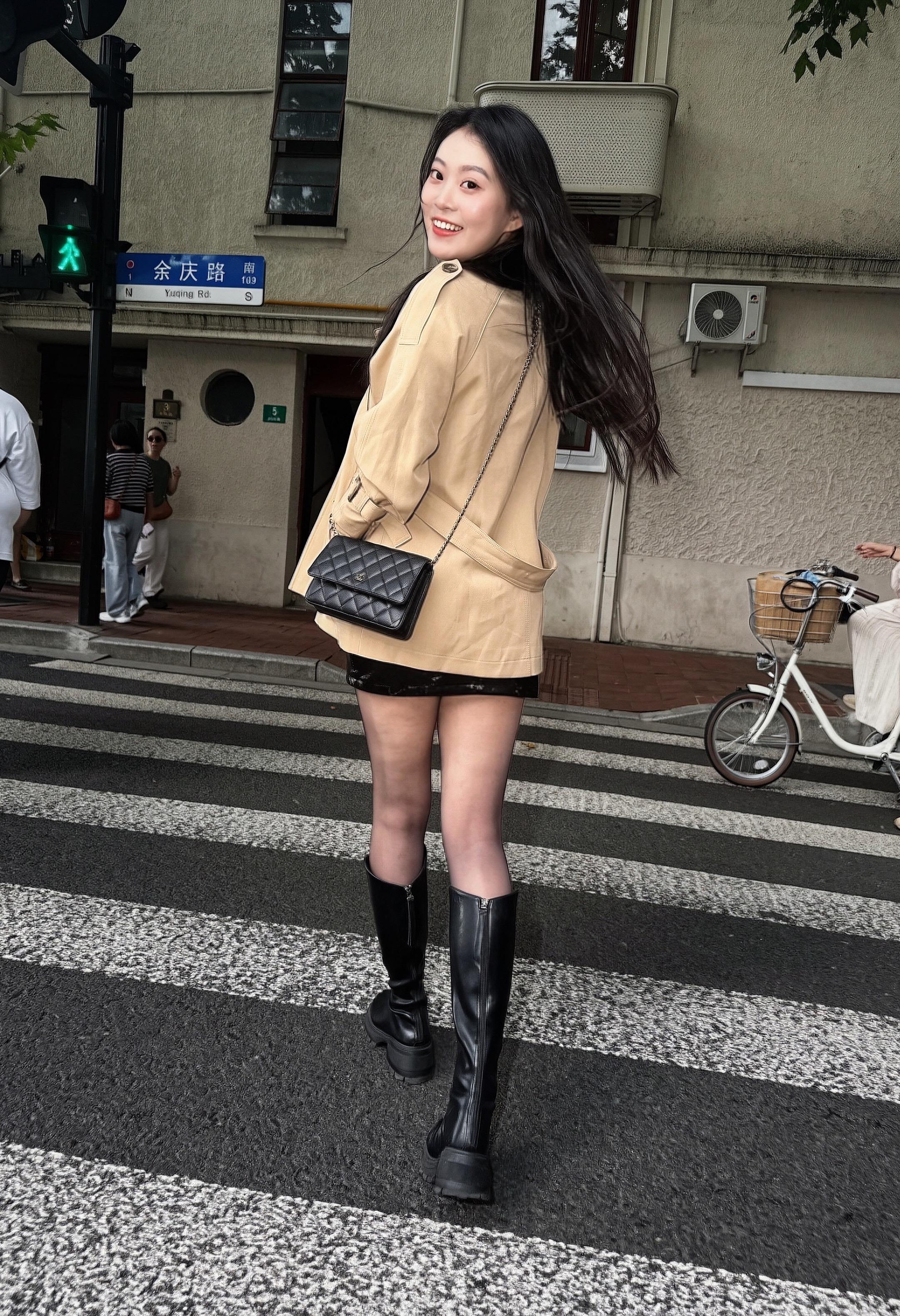 卡其色风衣 早秋都市穿搭