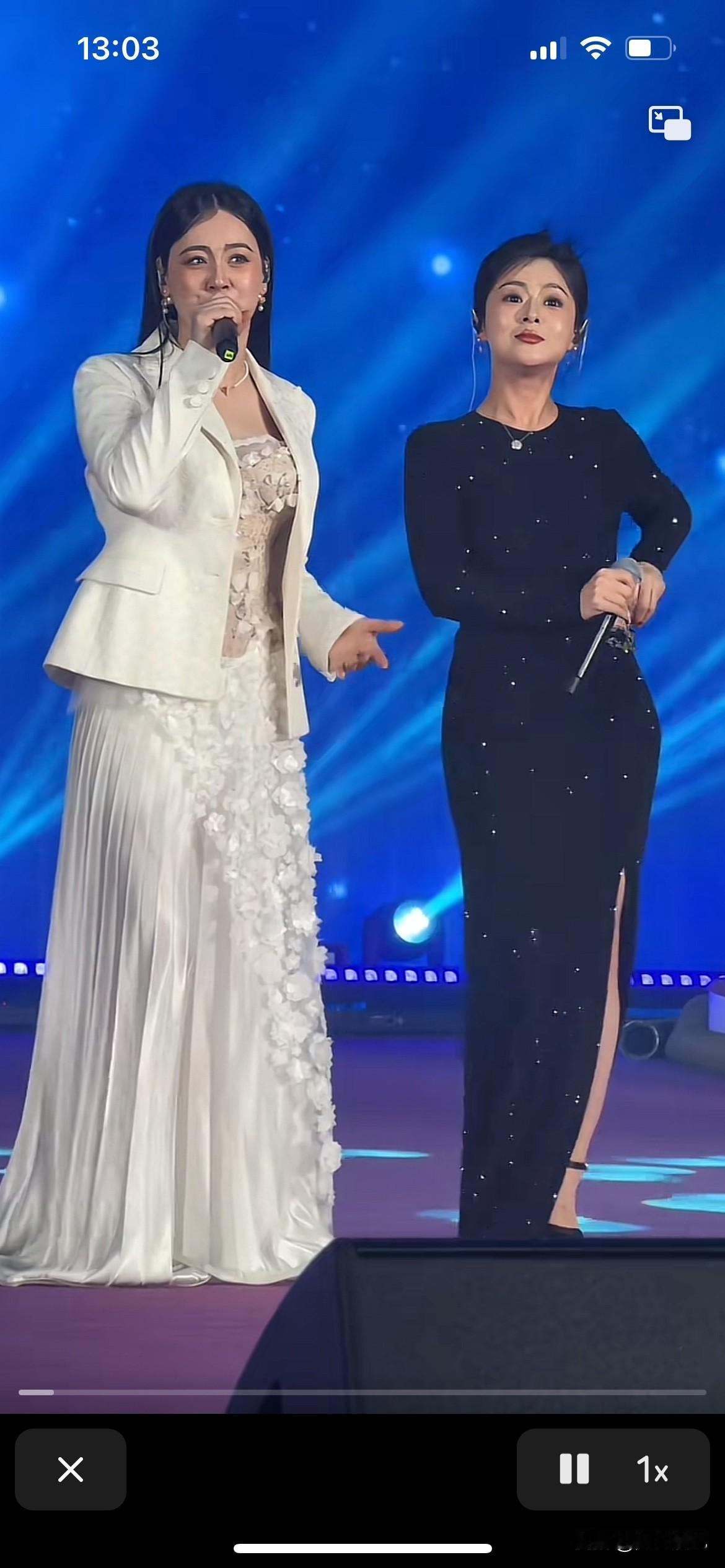 唐艺老师跟花姐不在一个档次上 ，看看花姐年轻又漂亮，身材又好，唱歌又好听，而且还