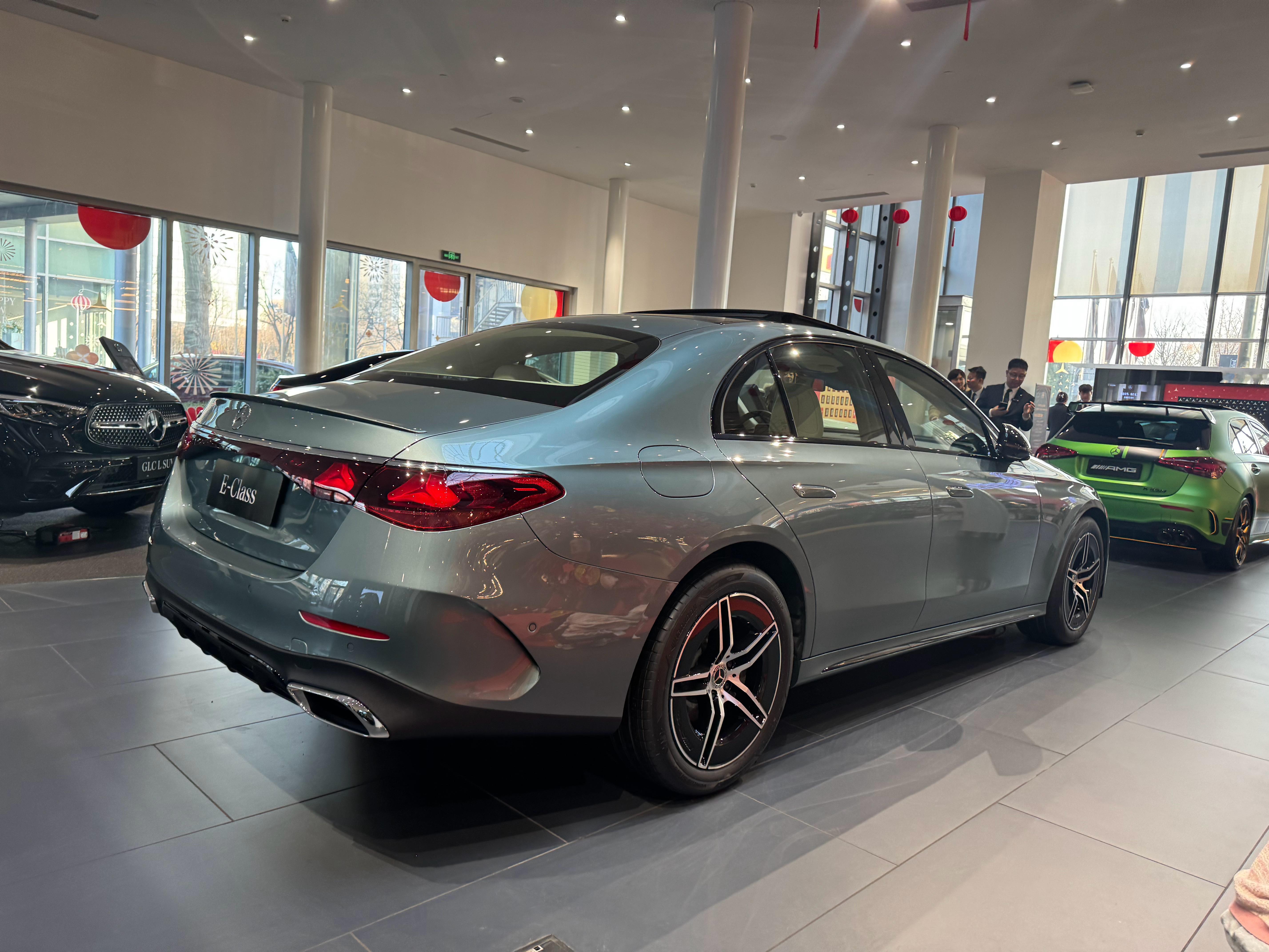 非常好看的颜色 绿砾石银标轴E级运动套装 太好看了李楠说道李楠说道大v聊车奔驰 