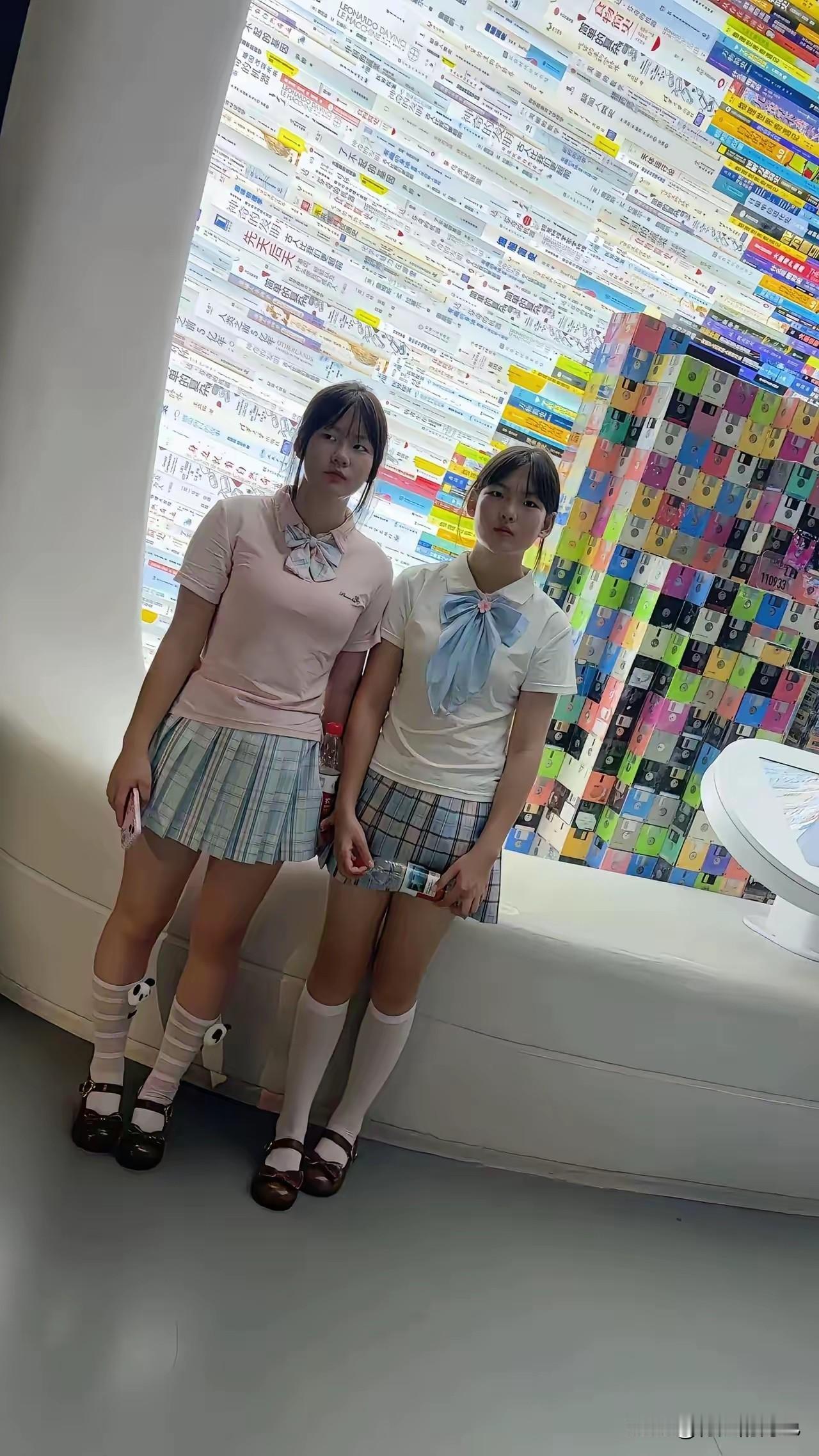 现在的小姑娘都喜欢这种风格吗