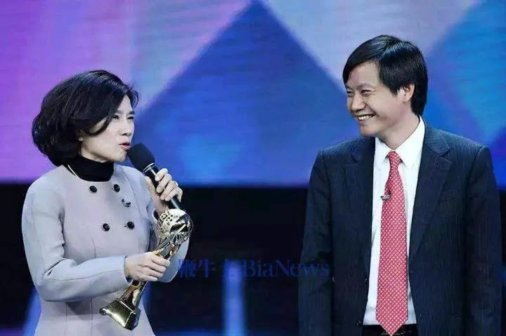 董明珠赢雷军10亿赌约，家电业竞争谁主沉浮? 

2013年12月12日，在央视