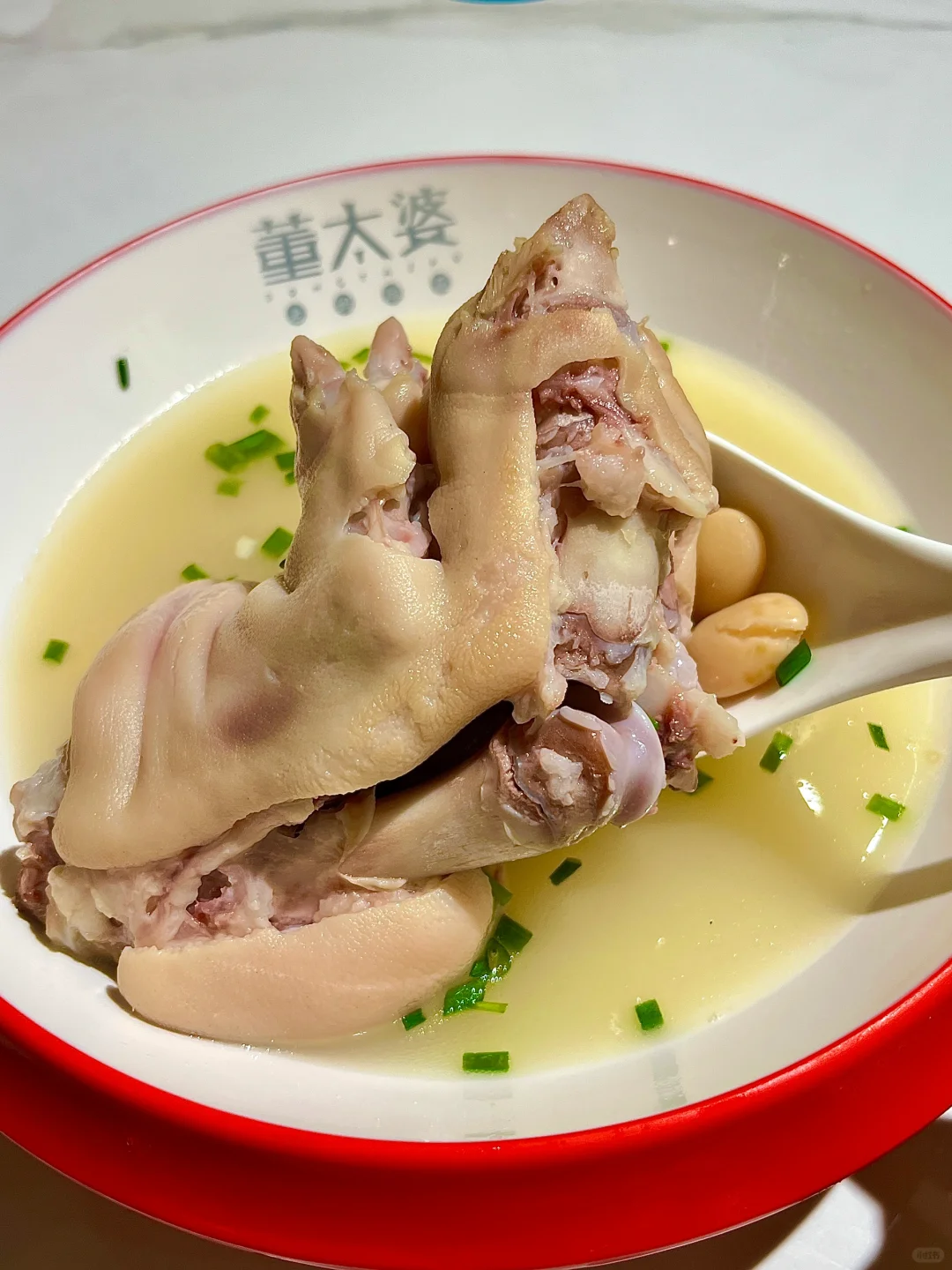 这家猪蹄有妈妈的味道，一口爱上