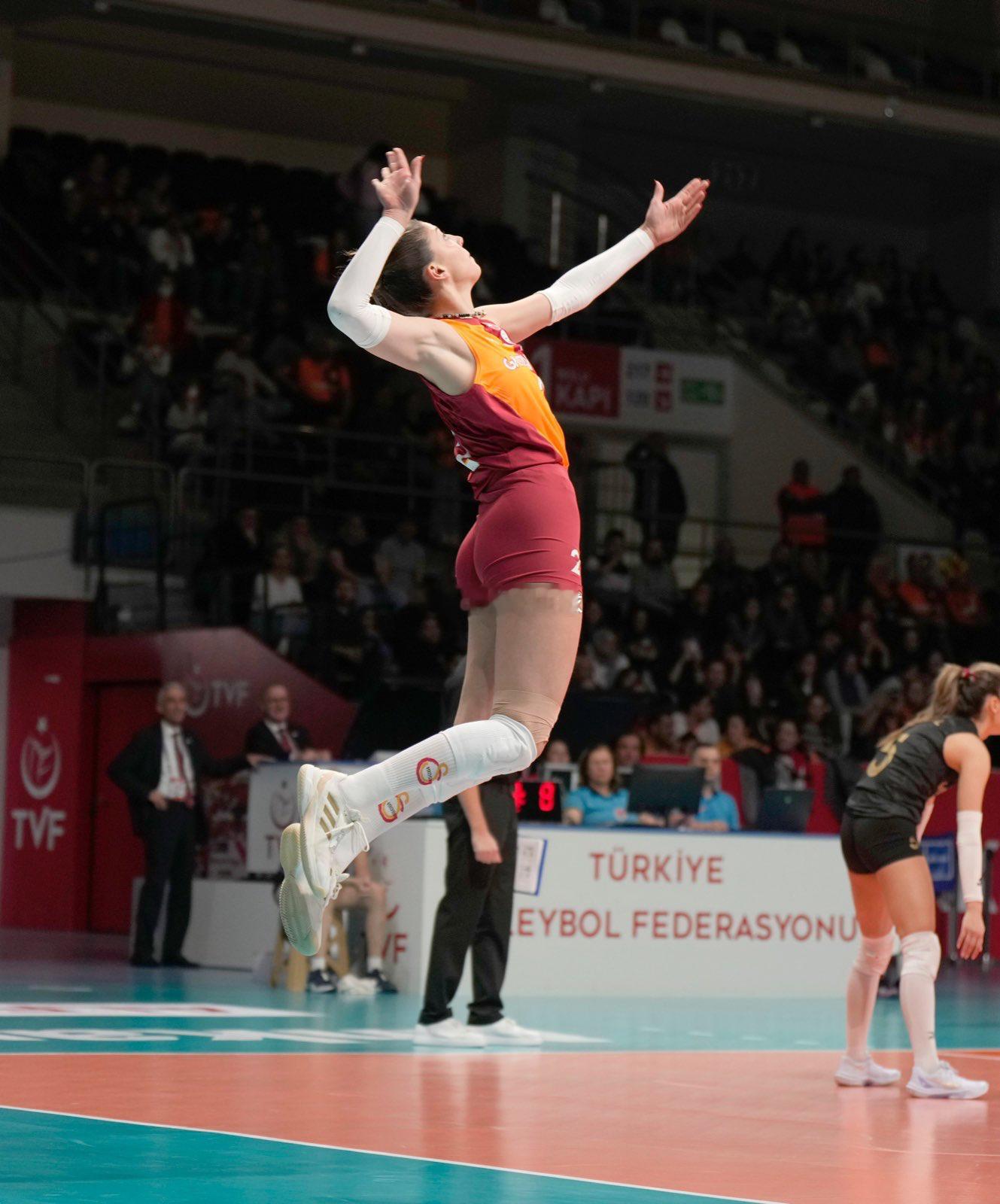 【王媛媛7拦 加拉五局惜败泽仁体育】2025-2026土耳其女排超级联赛常规赛第