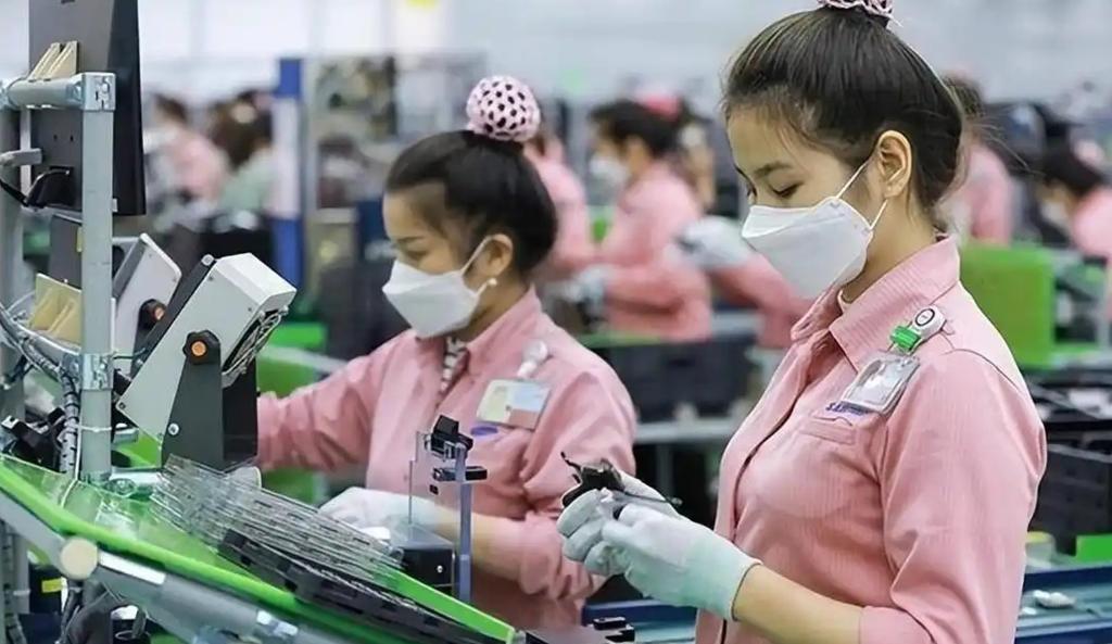 赚着中国的钱，处处防着中国：越南为什么老跟中国过不去？

走在越南河内还剑湖周边