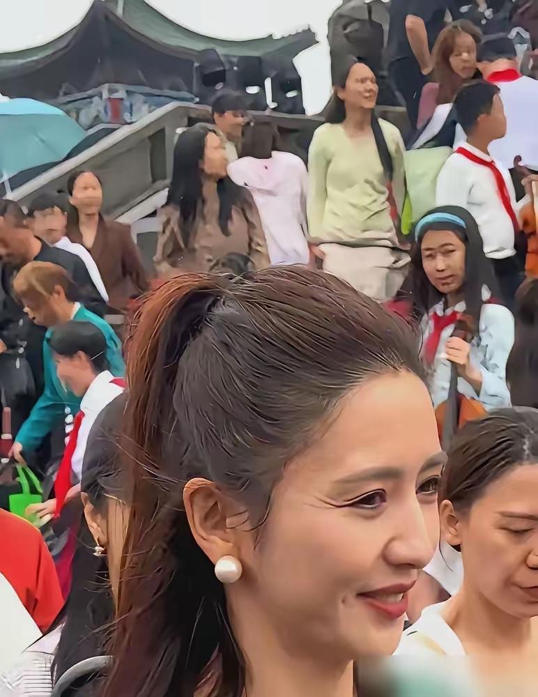 佟丽娅还是这么美，43岁了，我的偶像