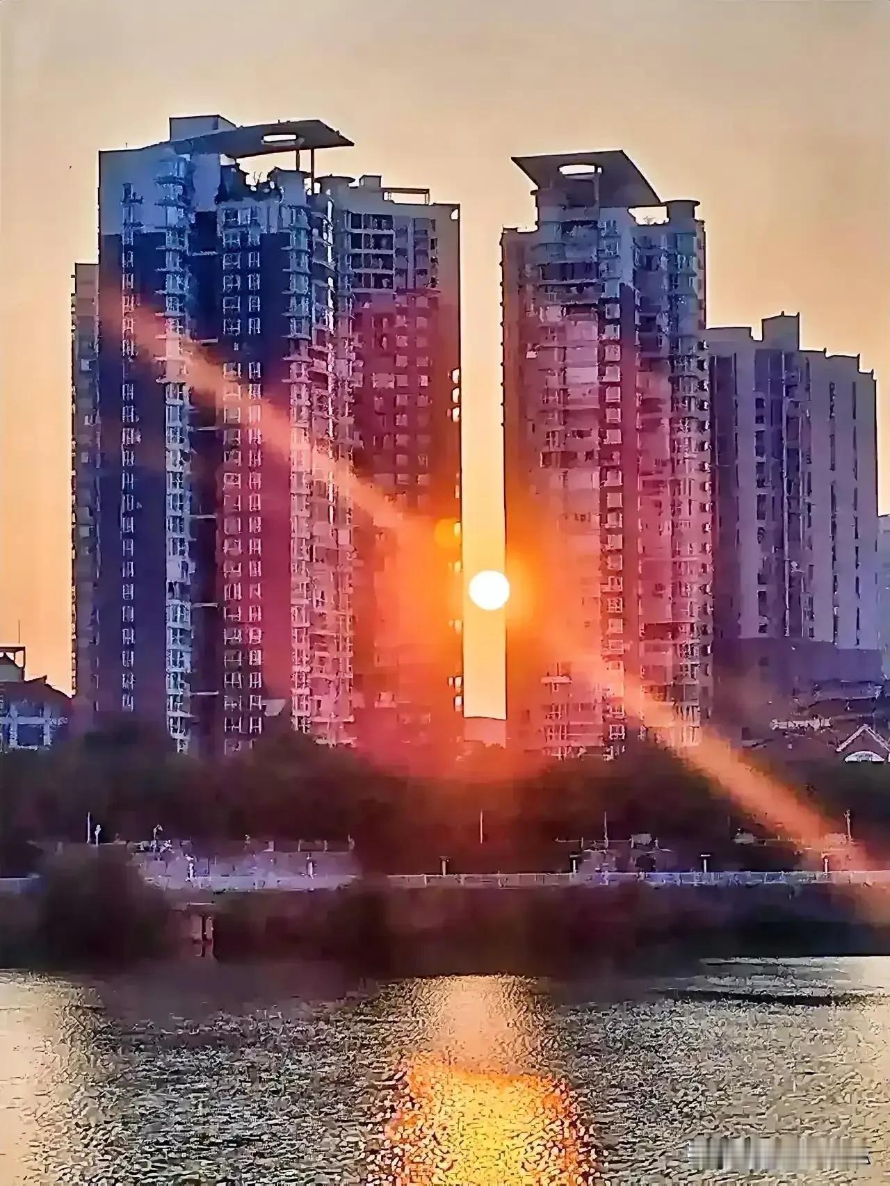 人人心正，天地太平。
   为何腐朽久禁不止，批抓不尽，源头就是：“人心不正”。