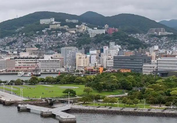 篡改历史的回旋镖，终究还是砸向了日本！在广岛、长崎遭遇原子弹轰炸八十一周年纪念日