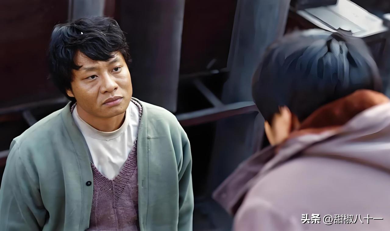 《悬案》旅馆案，

最看不懂的人就是汪向前了，

就明明他也是逃犯可为啥貌似压根