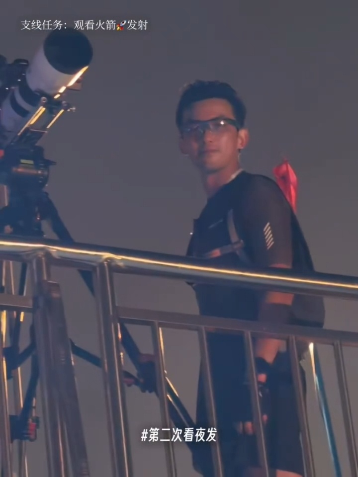 磊磊明天就出现了，盲猜一下会不会白了一点！！肤色会是图1还是图2呢？？