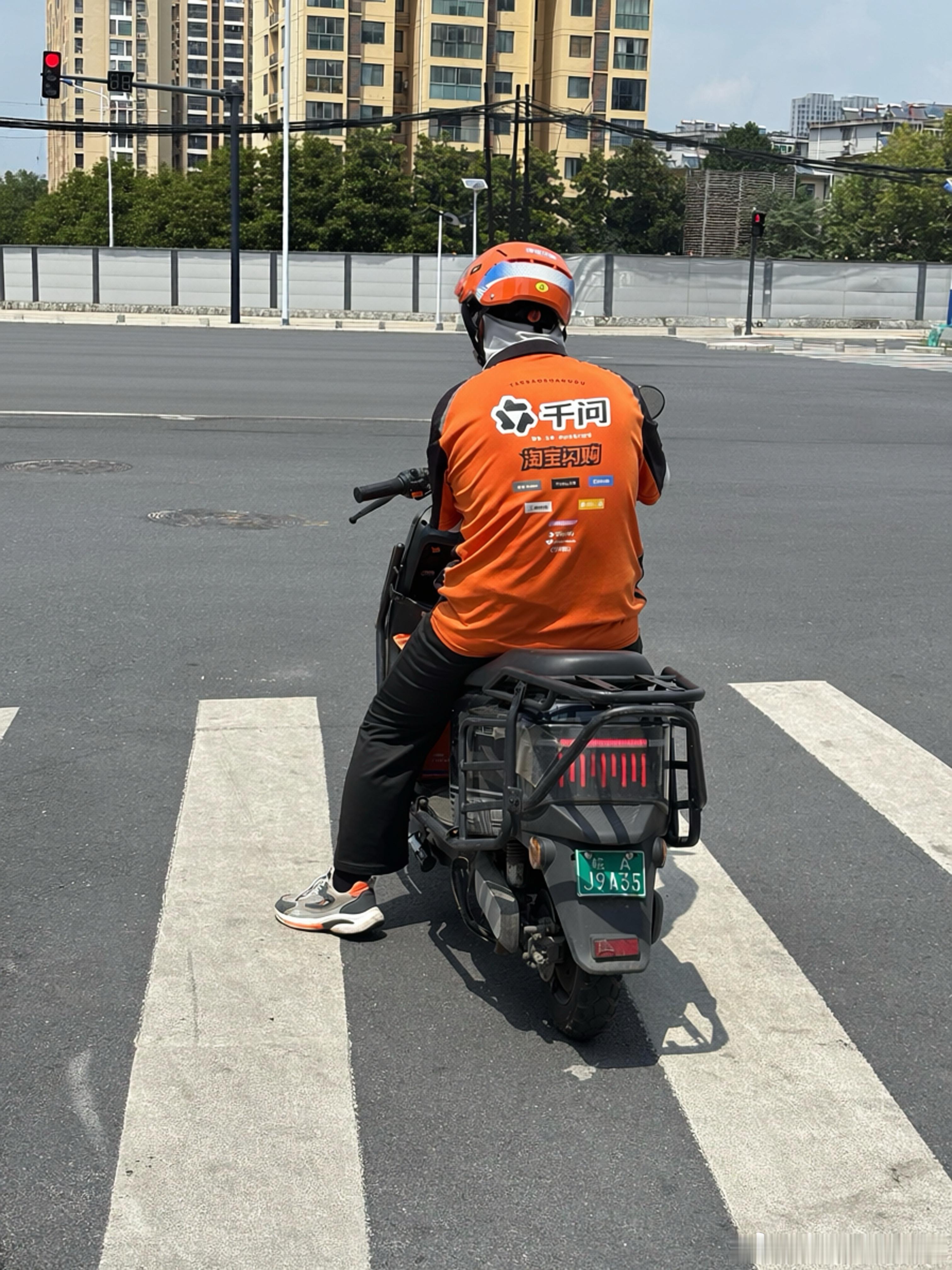勇敢小哥在路上 
