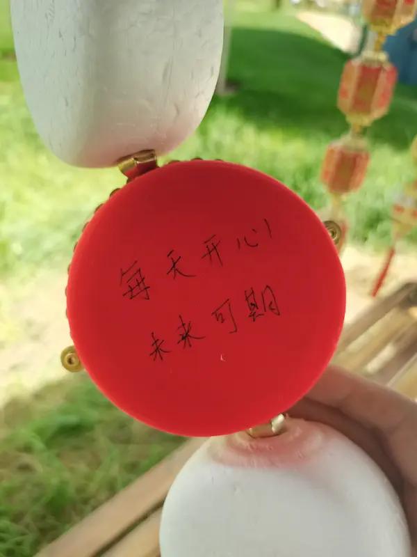 2026下半年，我的心愿很简单。年轻时总想着赚大钱、干大事，可经历了风风雨雨，才