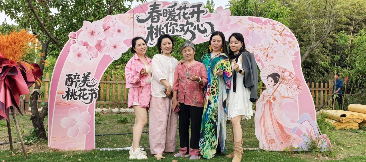 人到四十岁就该清醒认识到
你余下的时间其实真的不多。人过了40啊，生命就要做减法