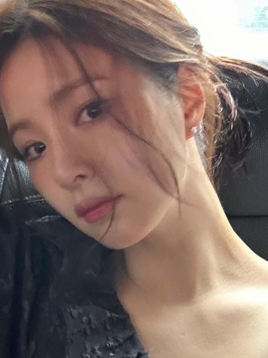 申世景自拍 ​​​