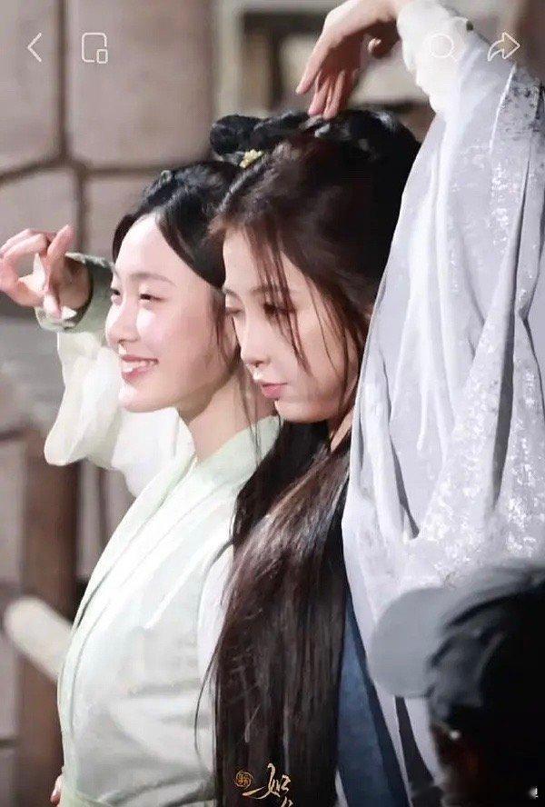 虞书欣红衣主母跳惊鸿一面虞书欣 虞书欣的侧脸是认真的吗。。。。。。。。。？居然还