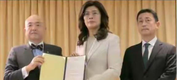 日本地震以后，台湾政界捐款热度升到了近年少见的高点。8月2日，网络上出现一段署名
