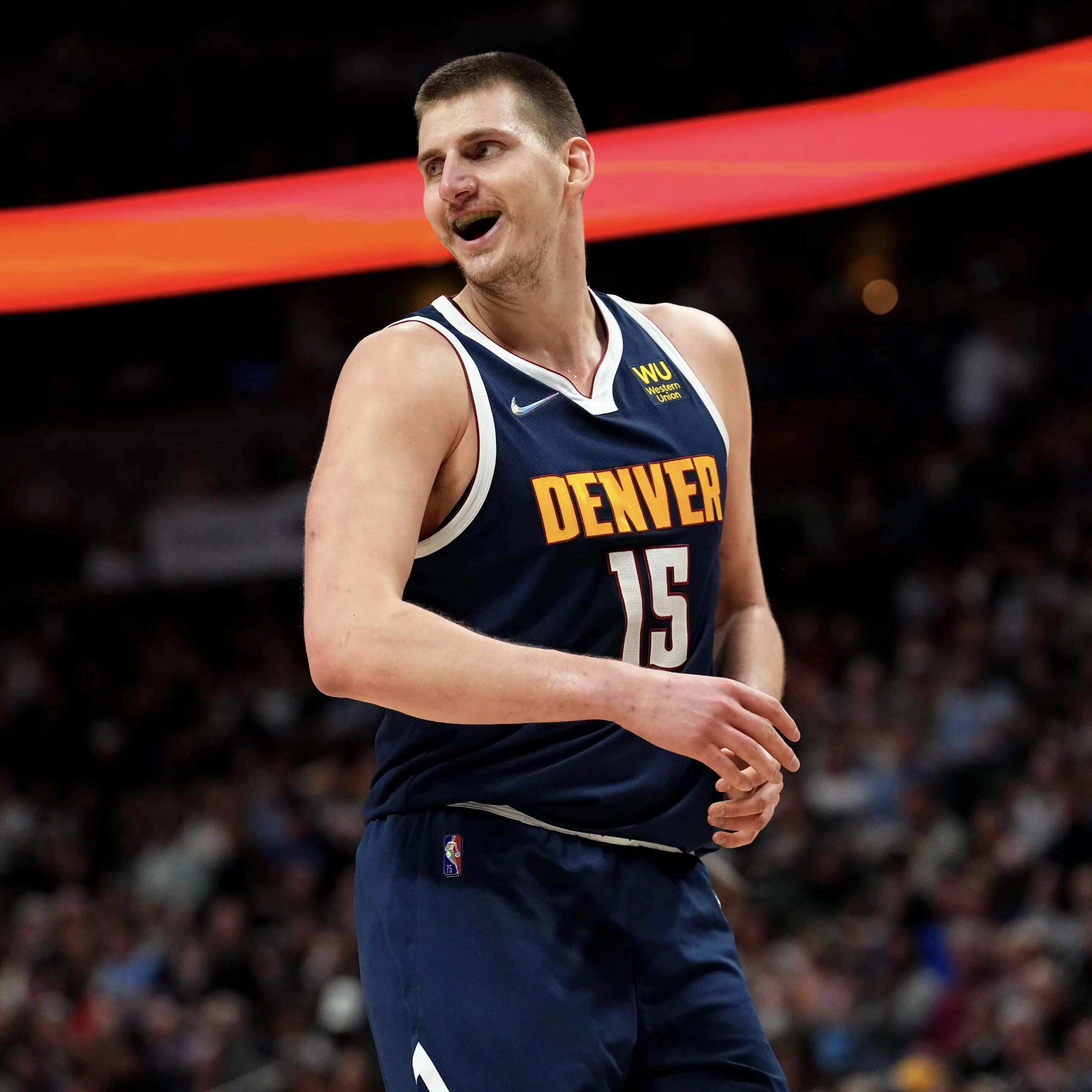 太疯狂了吧！昨天的圣诞大战真的是前无古人！后不知道有没有来者掘金加时142-13