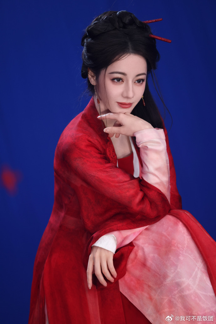 迪丽热巴怎么不算鬼压床白日提灯拍了鬼压床终于知道什么叫顶级鬼压床了！是灵主大人没