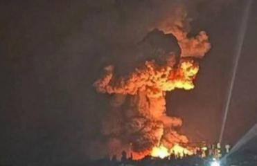 昨天凌晨俄乌冲突突然捅了“马蜂窝”，乌克兰这次是真没怂直接掏出国产远程导弹，对着