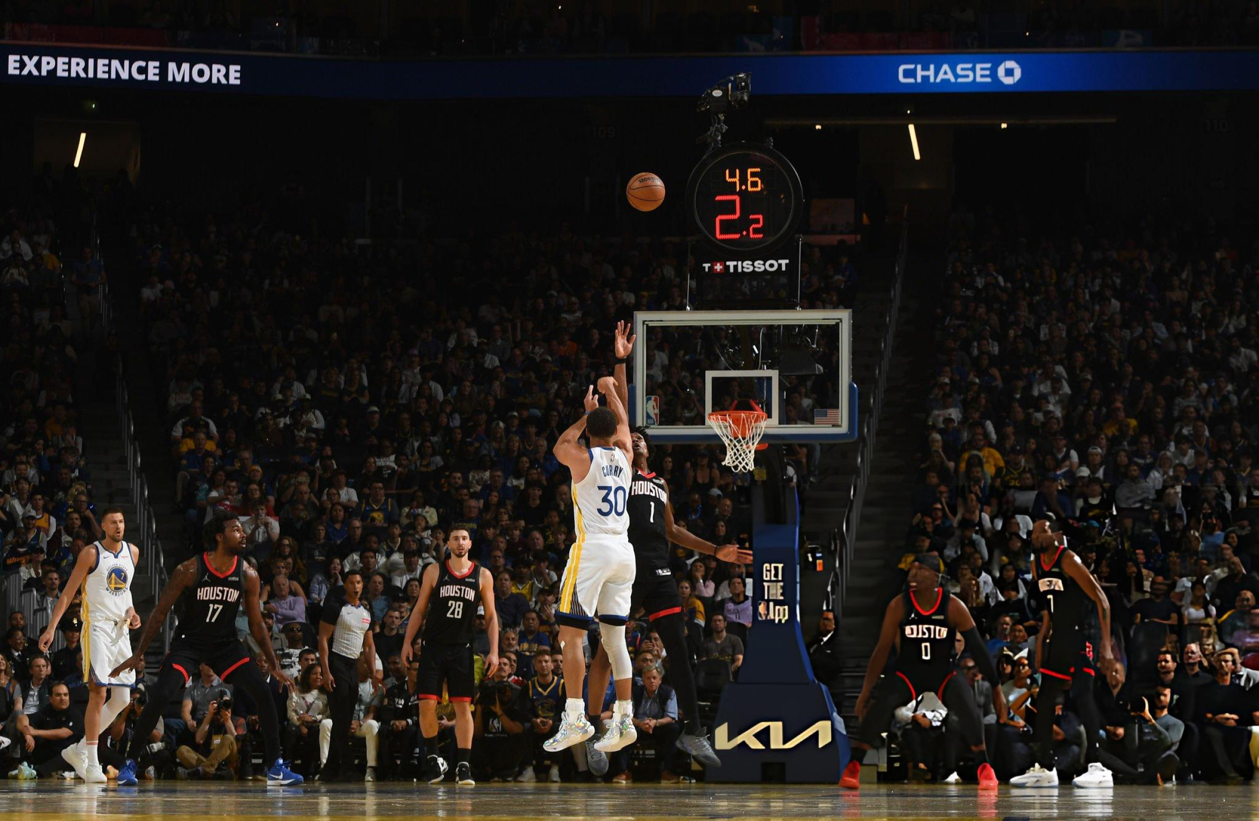 只要库里在场上感觉勇士就有机会新赛季篮不住我的观赛搭子