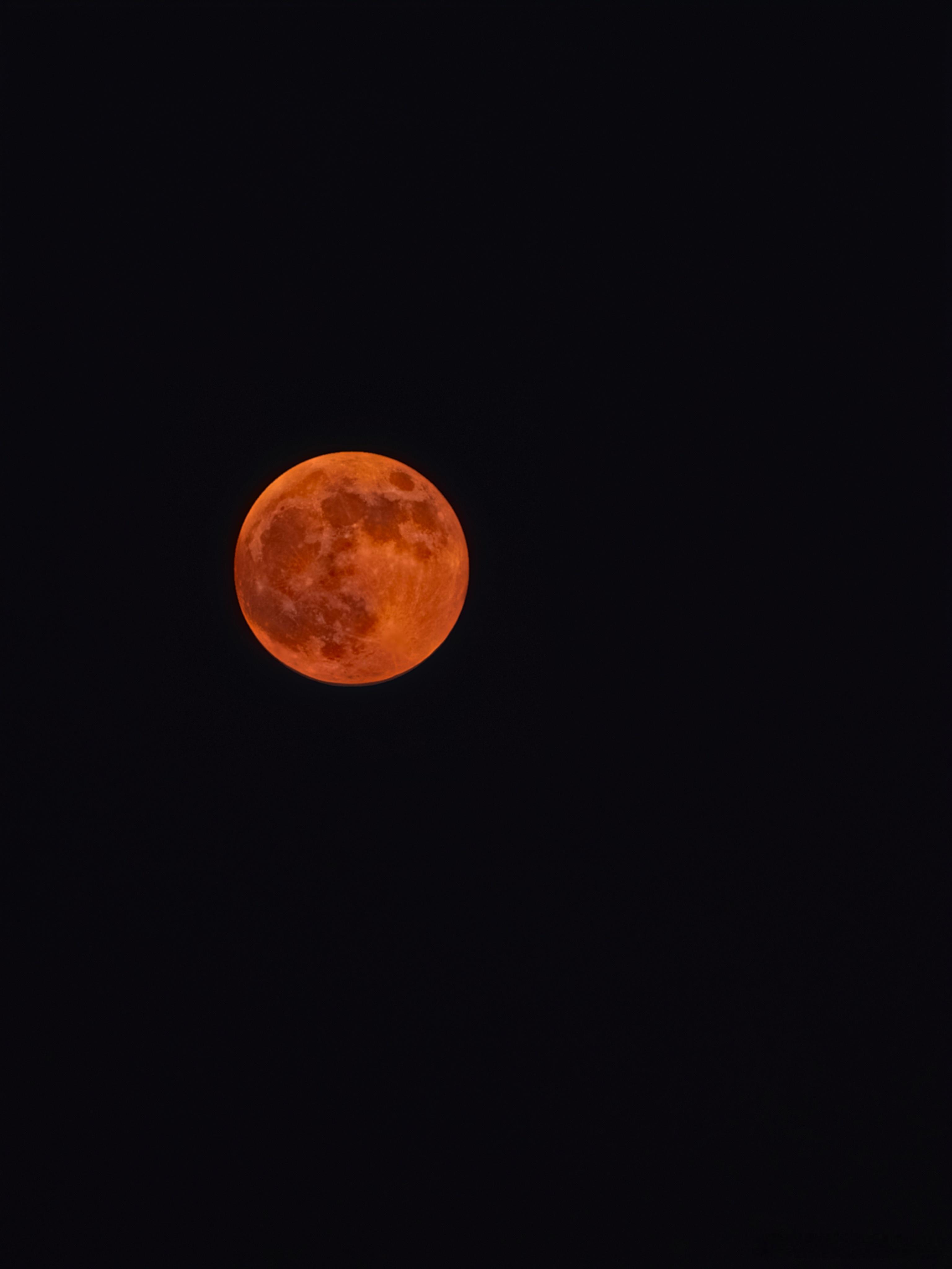 月亮我在常州拍到的月亮🌕今天是红色的唉日常校园v计划 等夏天等秋天，等下个季节