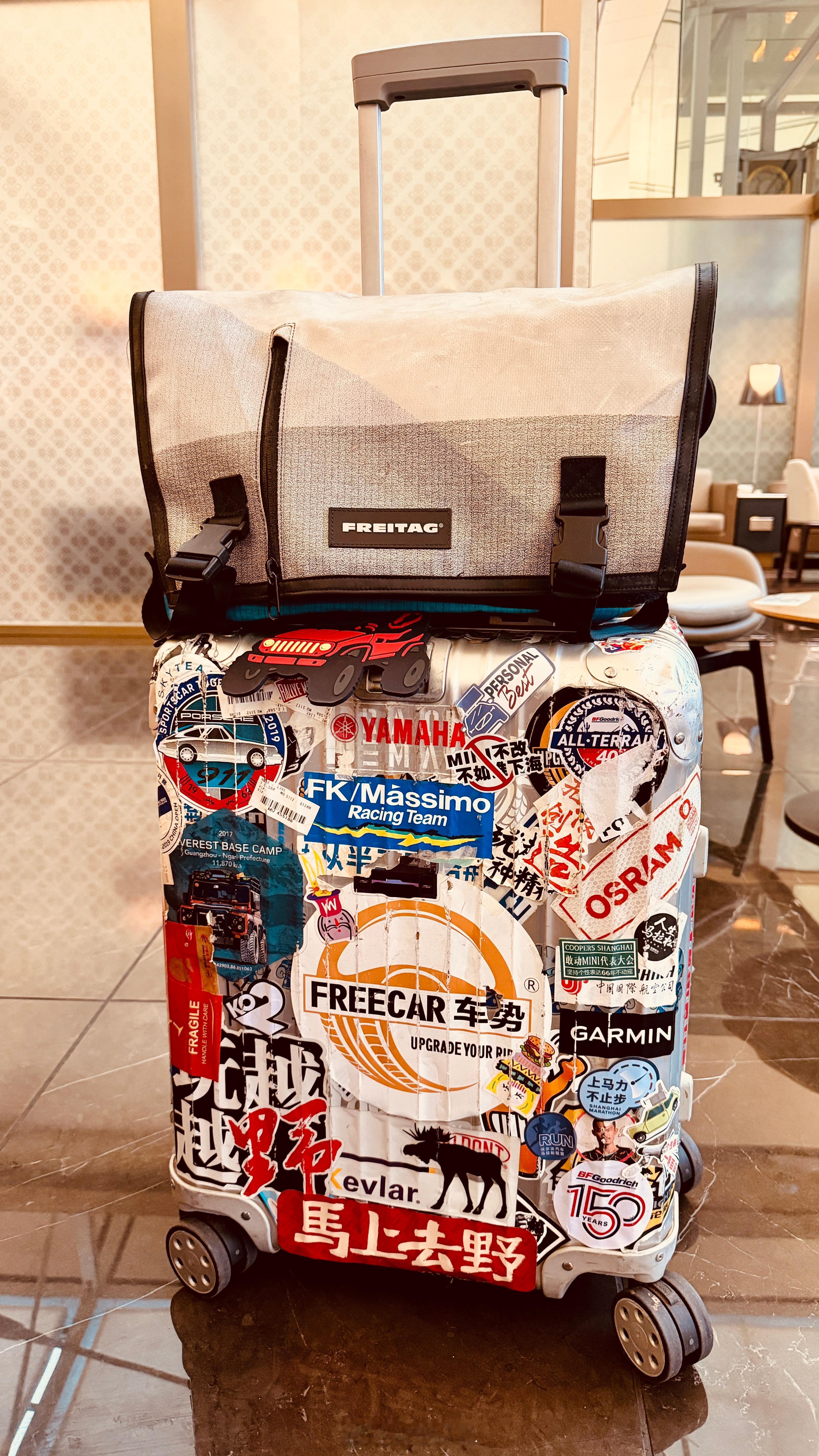 我正努力走出自己的“舒适圈”，打破固有的“信息茧房”，明知不易，却必须躬身尝试。