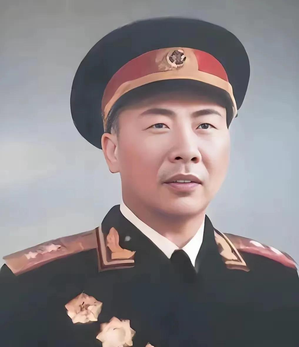 1984年曾思玉正式离休，从济南军区司令员位上退下，他没回江西老家，带着家人定居