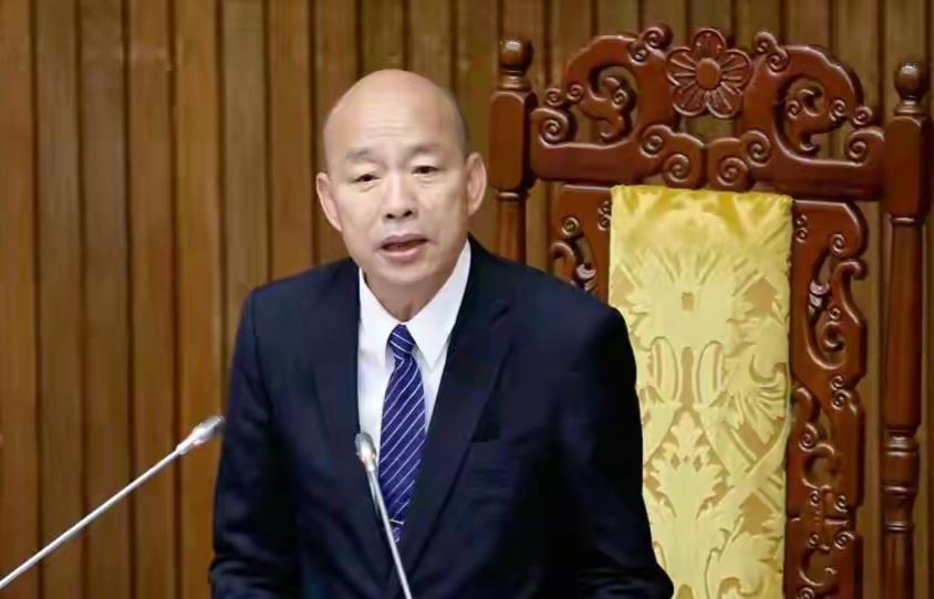 韩国瑜拍桌发飙，怒骂傅昆萁“垂帘听政”。
         8月11日，台湾地区