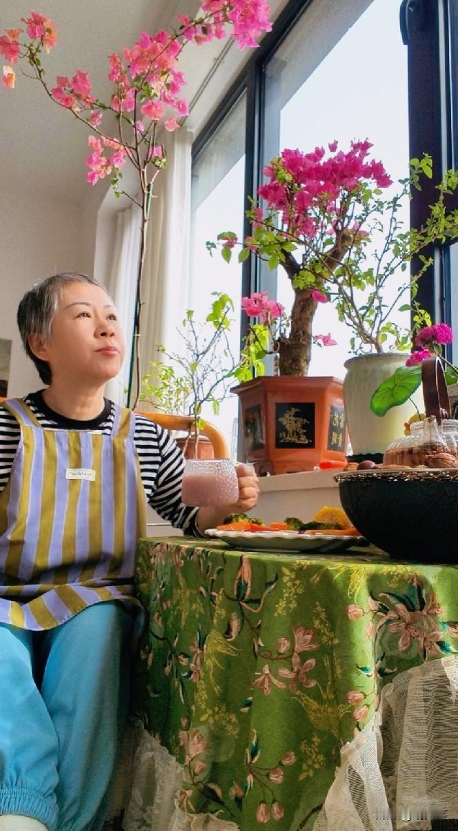 90岁婆婆在家造楼搞基建，60岁儿媳妇荣成旅居喂天鹅！记录我的2026 
昨天在