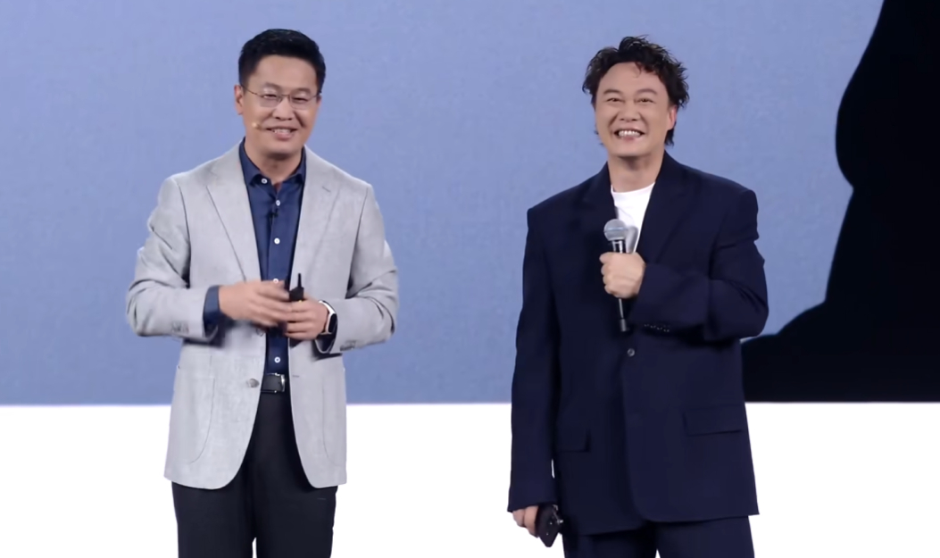 这人怎么不显老啊！陈奕迅空降红米k90发布会 ​​​