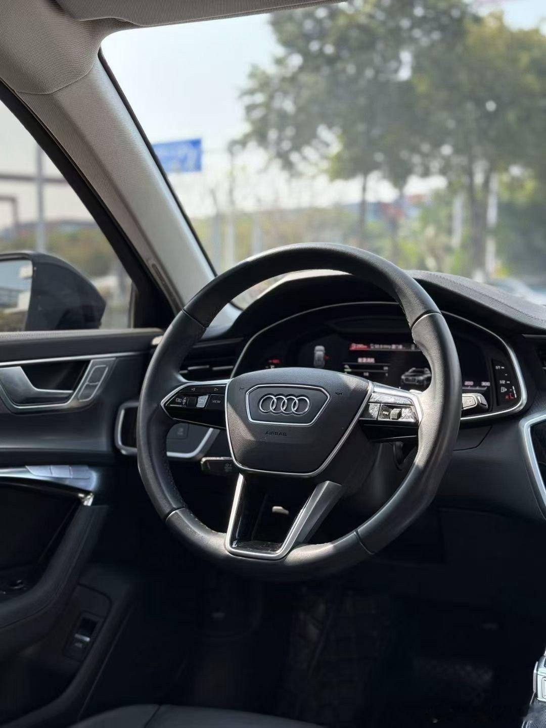 喜欢旅行车、追求格调的兄弟，真新建议现在抄底奥迪A6 allroad。日常通勤低