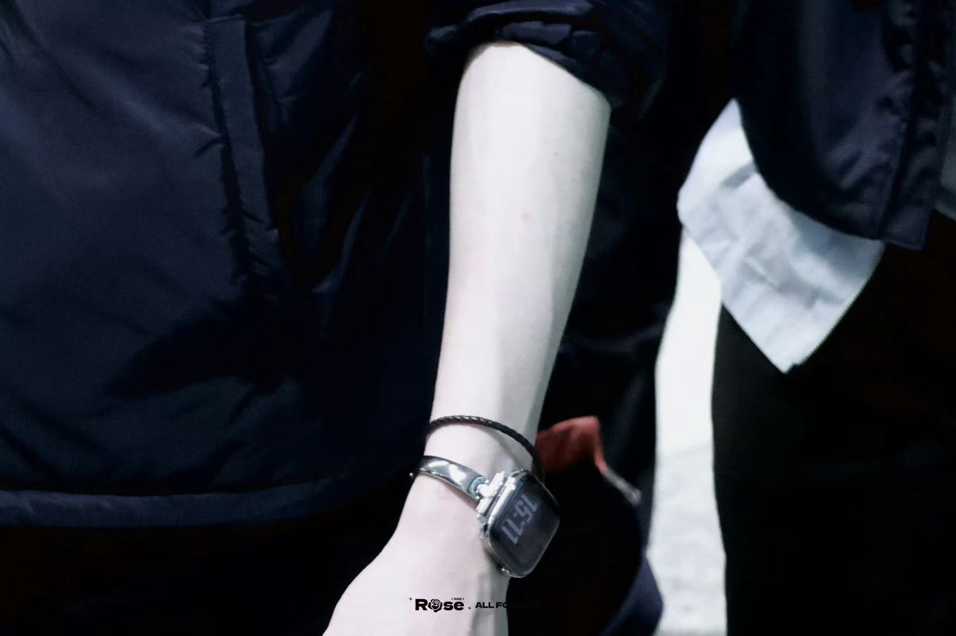 吾妻灯灯 等我闪耀归来 哥哥真的给足了安全感两次异国恋都戴上了定情信物