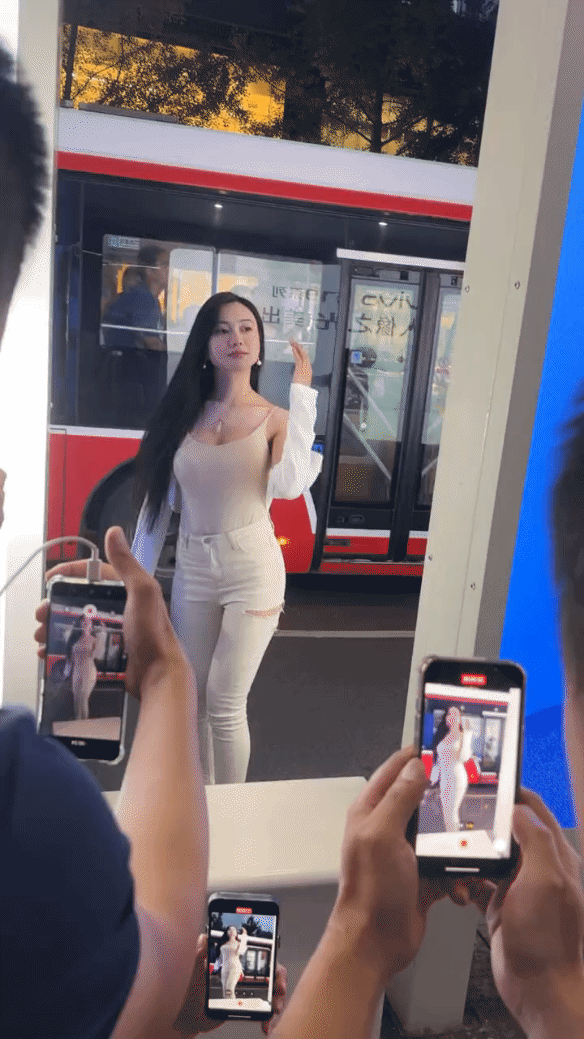 为什么大家都争先恐后的拍，大家都不怕回家老婆查手机吗？[笑哭]