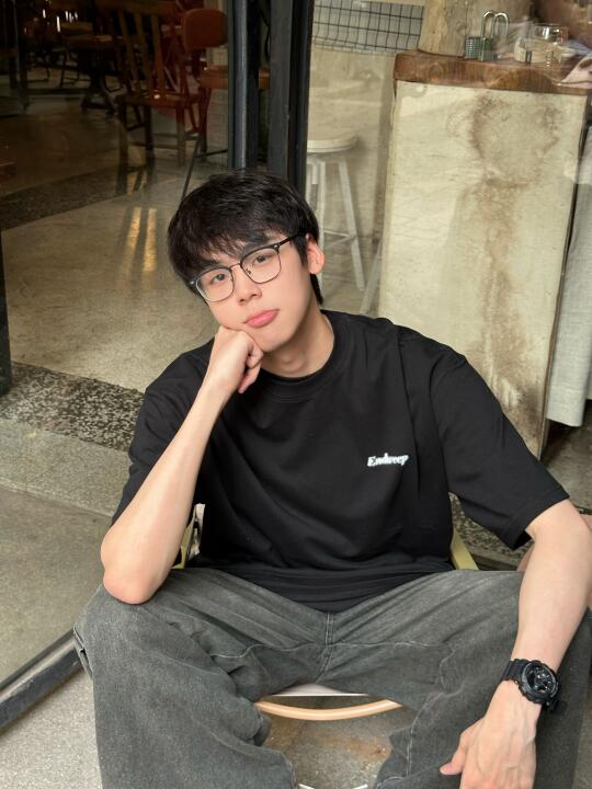 喜欢戴眼镜的理工男大吗