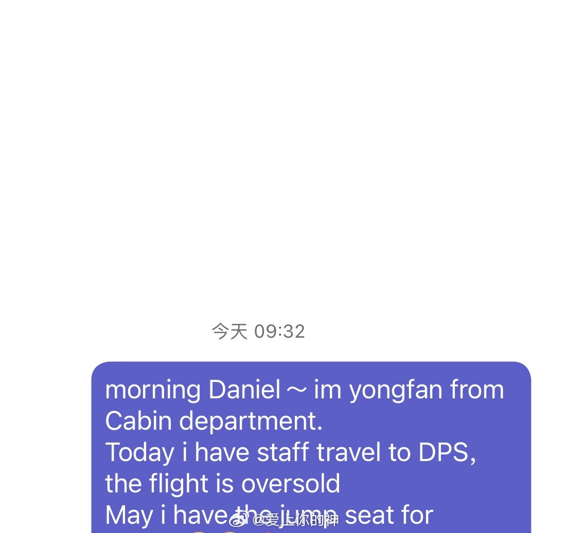 去Bali的飞机怎么这么满在机场从早上八点呆到下午，把餐厅想吃的都吃了一遍，st