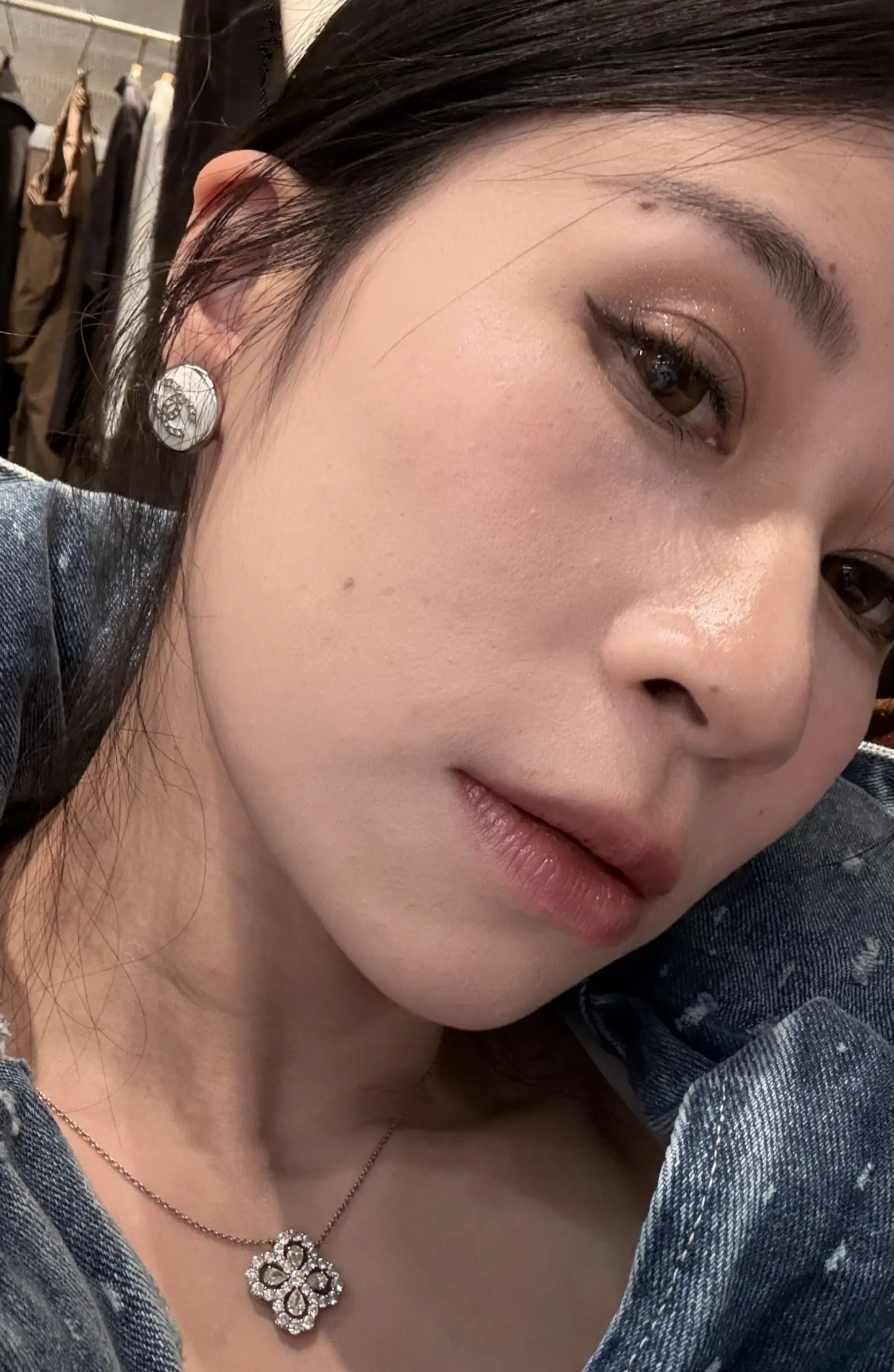 前置原相机带妆8小时 无美颜无滤镜 真的很细 不脱妆 不斑驳