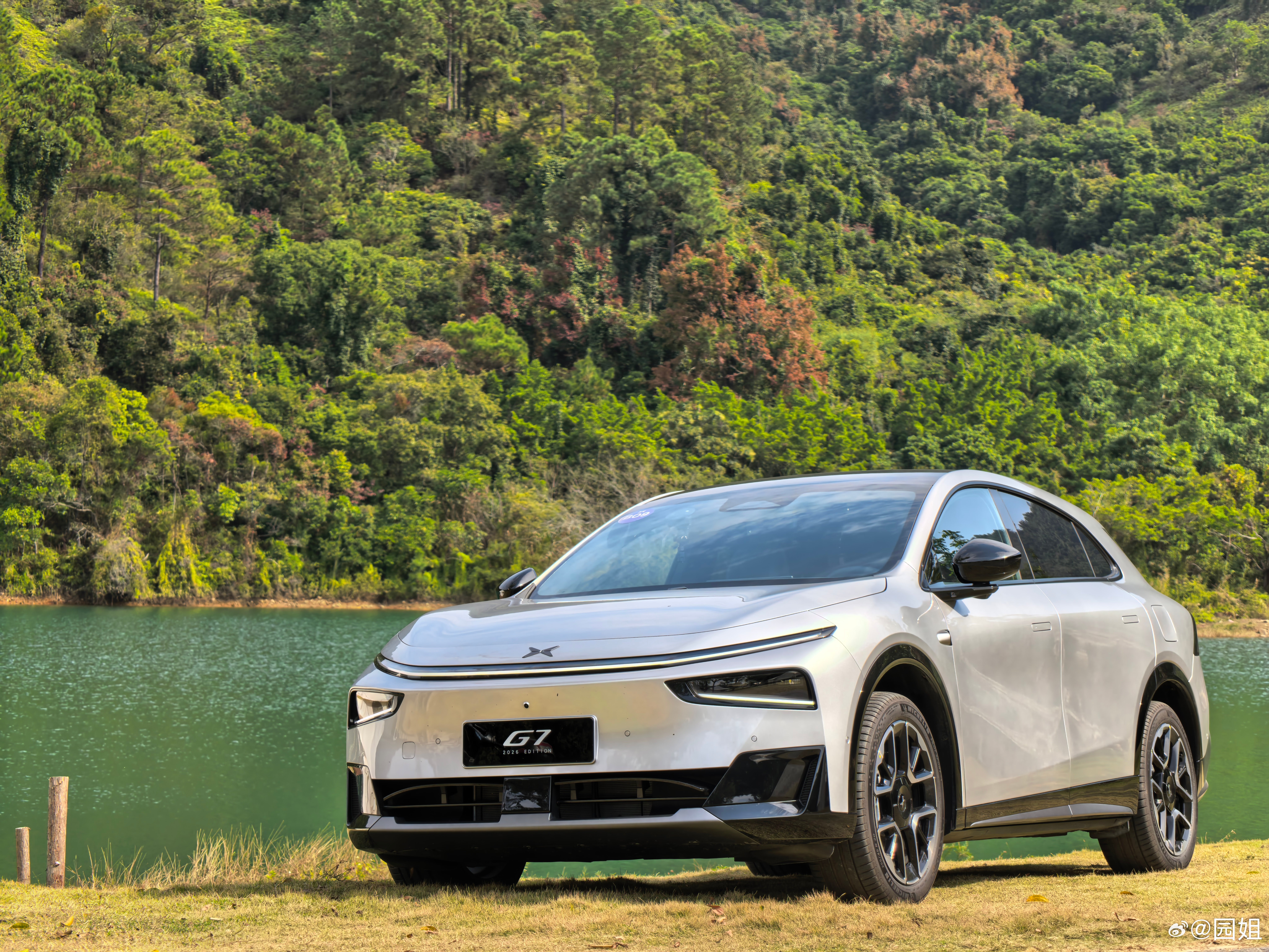 小鹏G7超级增程版，喜欢增程版的可以关注了，无续航焦虑，想跑多远就跑多远，还是南