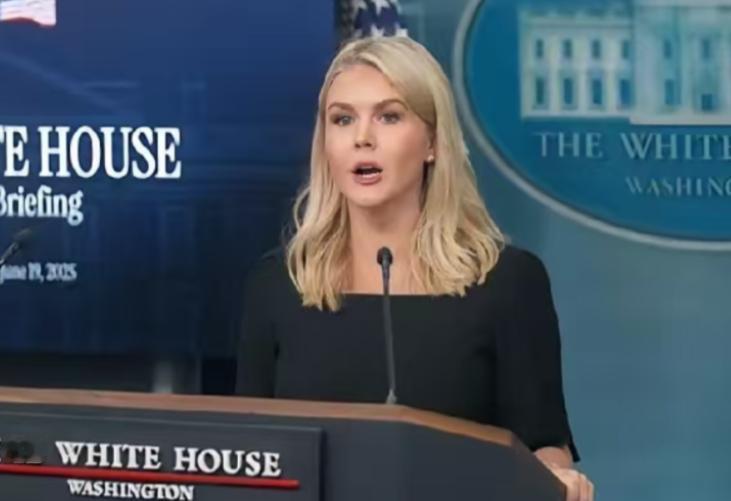 针对中国大陆进行“围台军演”，美国坐不住了！12月29日，白宫发言人表示，担忧台