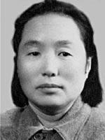 1937年，地主王学文发现一20岁女兵躺在家门口，见四下无人，他一下将女兵扛到了